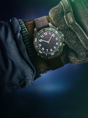 Call of Duty Standard Issue Accessory from Lazar Operator Bundle Black Ops Cold War Bundle